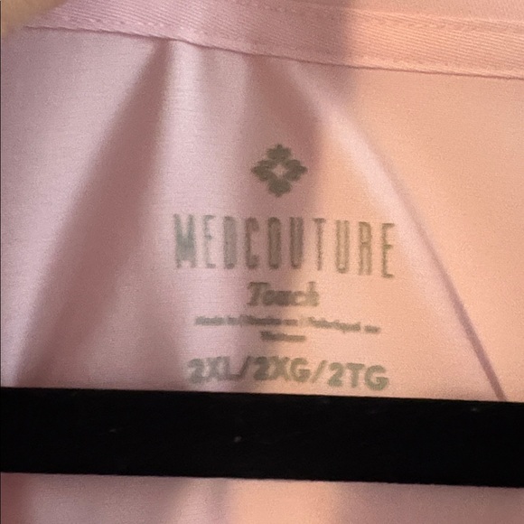 Med Couture Pink Scrub set NWT
2x Top XL jogger bottoms - Picture 2 of 4